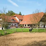 Zynga - Stud Farm Apartamento