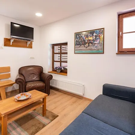 Zynga - Stud Farm アパート